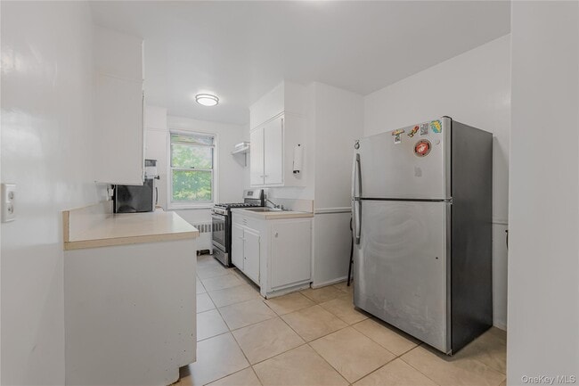 1234 Midland Ave Unit 1c