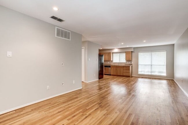 Photo - 4616 W Lovers Ln Unit #210