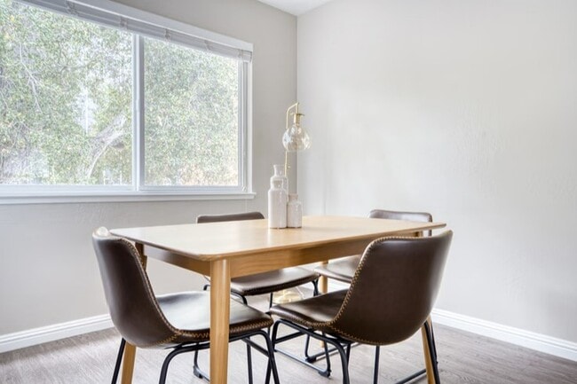 Photo - Park Laurel Apartments