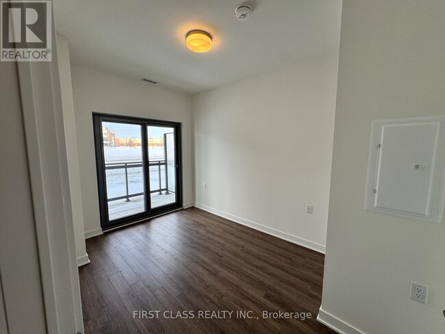 Photo - 51 Clarington Blvd Unité 109