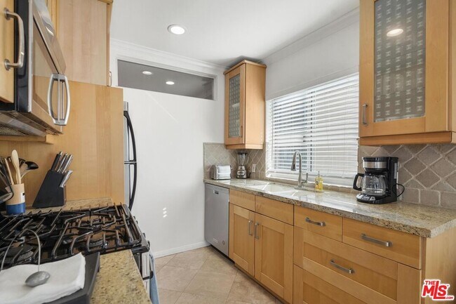 Photo - 2101 Ocean Ave Unit 4