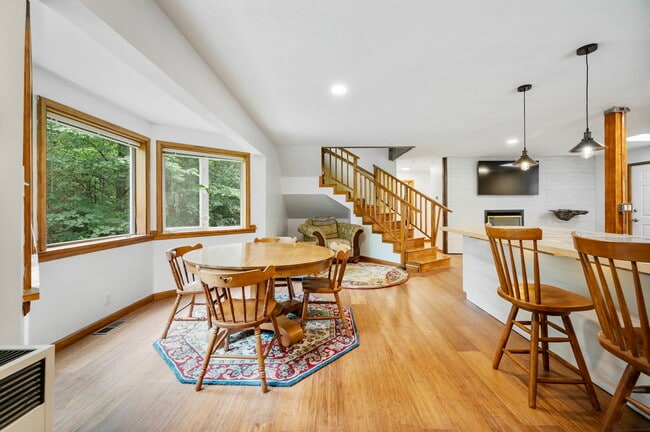 Photo - 111 Kellogg Rd