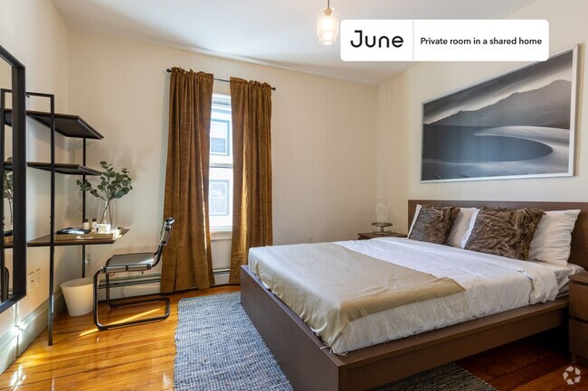 Building Photo - Private bedroom in 4 bed/1 bath Home Unit D