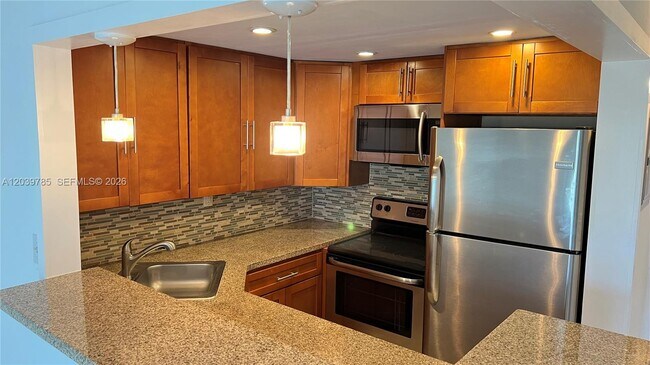 4550 NW 9th St Unit 516E