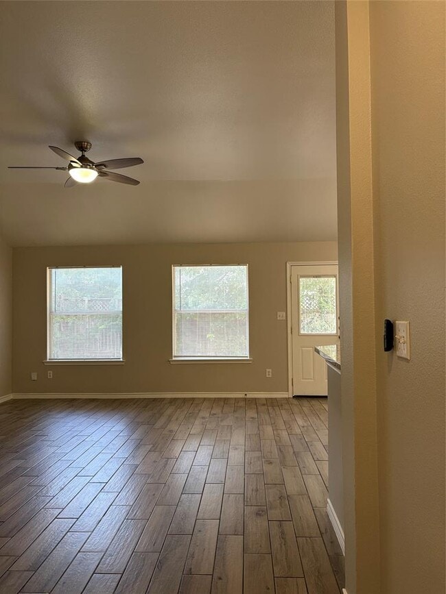 Photo - 2405 Wisteria Way