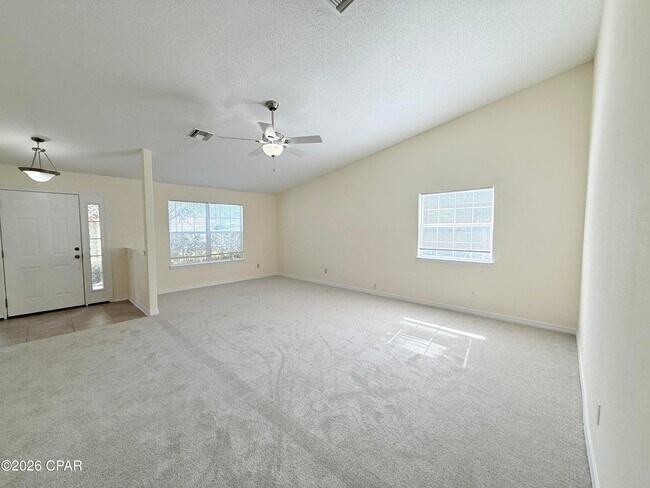 Photo - 409 Bainbridge St