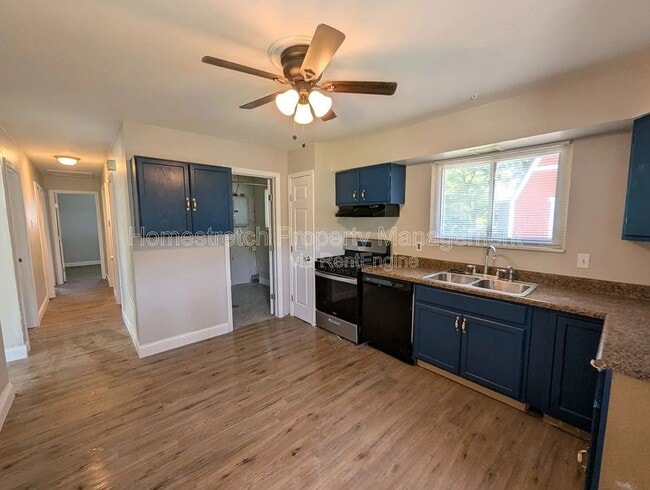 Building Photo - 1700 Kay Dr