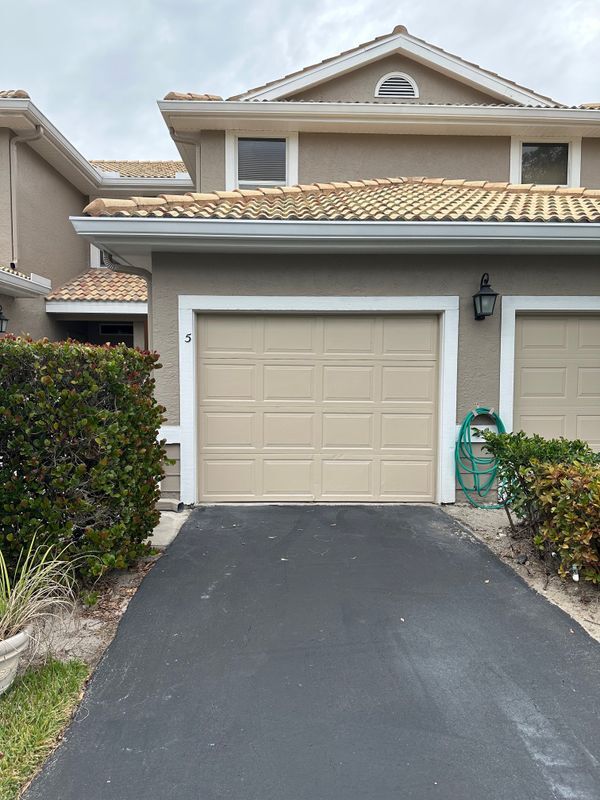 Photo - 306 Emerald Bay Cir Unidad J5
