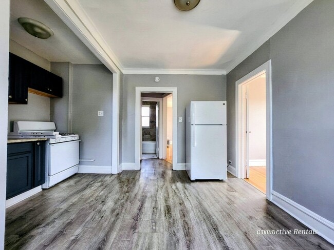 Photo - 5905 W Huron St Unit 2