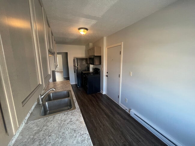 Photo - 4133 S Dixie Dr Unidad 2