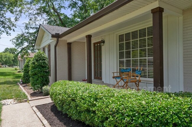 Photo - 819 Chrisman Dr