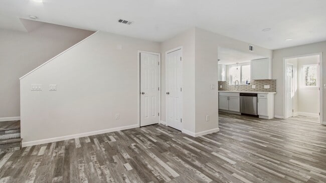 Photo - 132 Cheri Ln