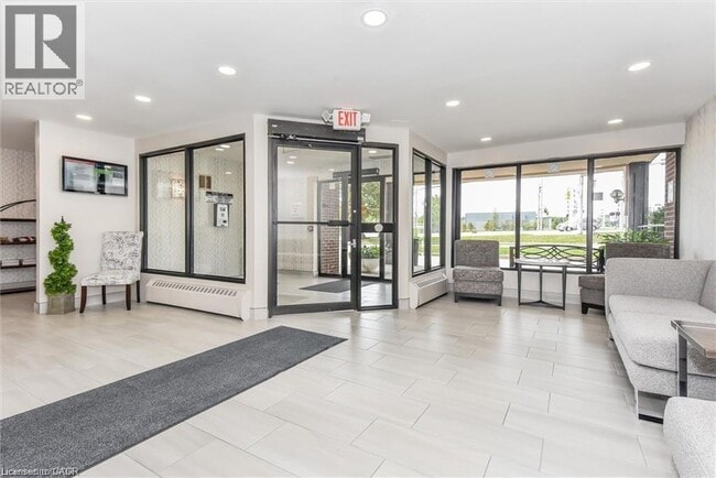 Photo - 1100 Courtland Ave E Unité 710