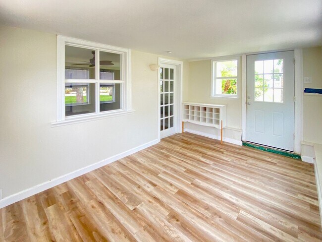 Photo - 3/2 Beachside Bungalow with Garage!