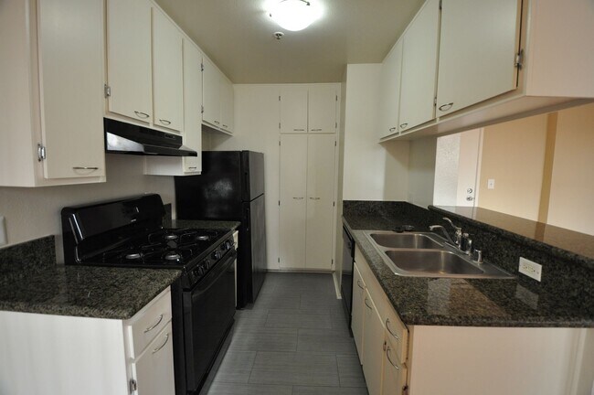 Photo - The Villa Valley Village Apartments