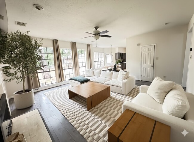 Photo - 16906 Scenic Lakes Way