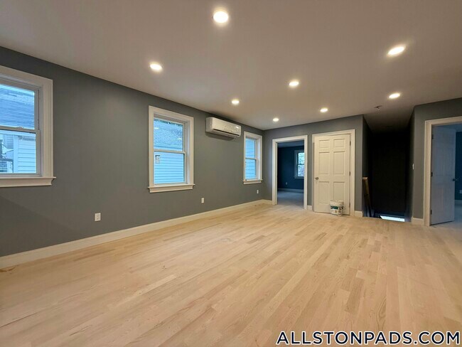 Photo - 8 Brentwood St Unit 2