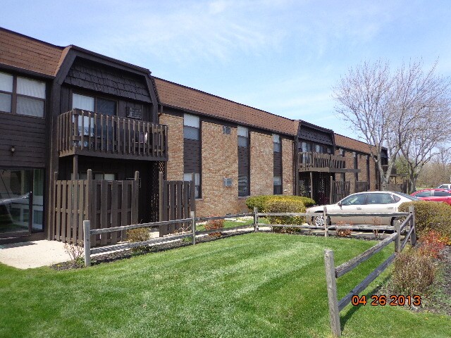 Entrada ajardinada - 3141 Manley Rd Unidad 214