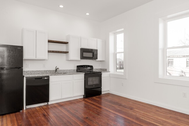 Building Photo - 701 E Kentucky St Unit 2B Rental