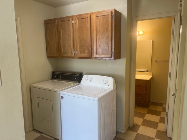 Photo - 2 Bed 1 Bath Duplex