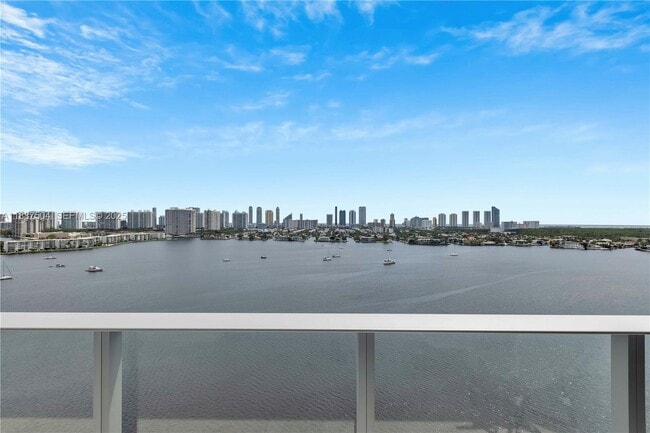 Building Photo - 17111 Biscayne Blvd Unit 1709