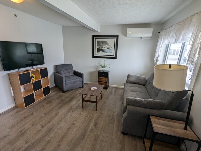 Building Photo - 5 Boisvert St Unit 105