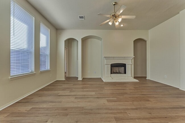 Photo - 21322 Hannover Forest