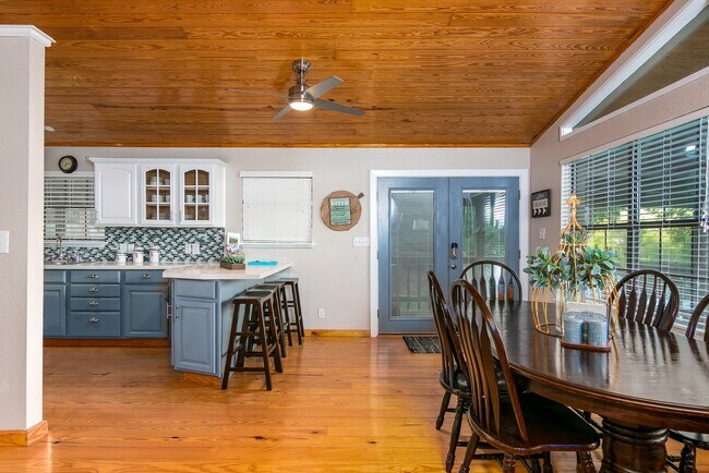 Photo - 6804 River Rd