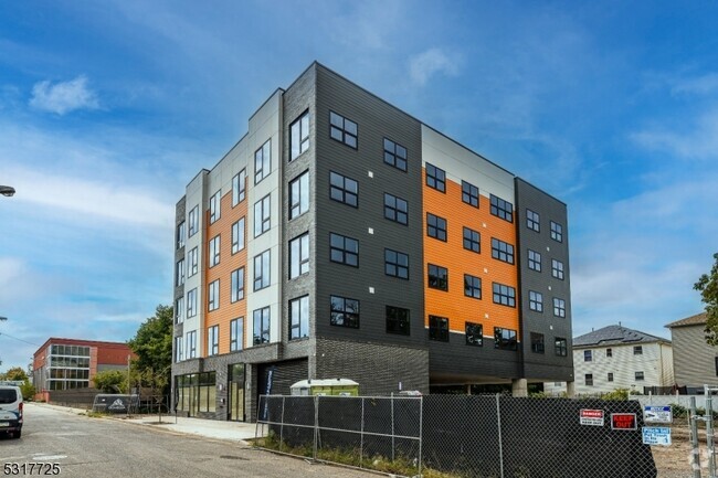 Building Photo - 15 S 13th St Unit 303 Rental