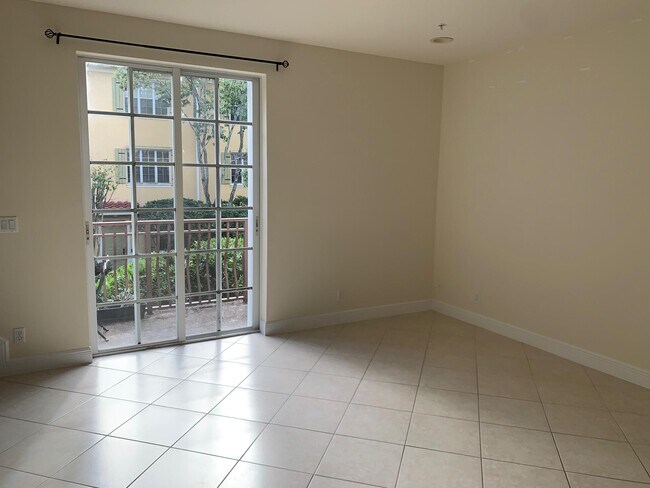 Photo - 141 Morning Dew Cir