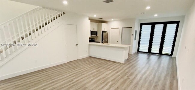 Photo - 2611 NW 166th St