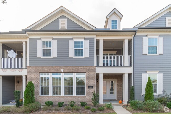 Building Photo - Gorgeous home in Waverly!