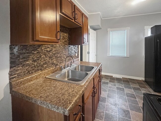 Photo - 441 Crosby St NW