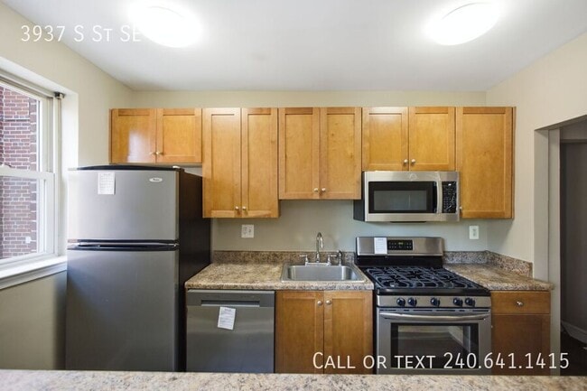 Photo - 3937 S St SE