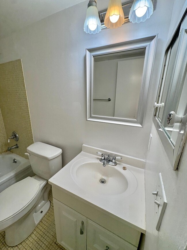Photo - 130 Kent St