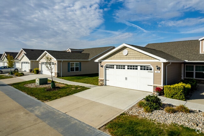 Building Photo - Redwood Perrysburg Fort Meigs Road Rental
