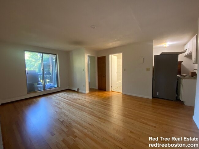Photo - 142 Kenrick St Unit 3