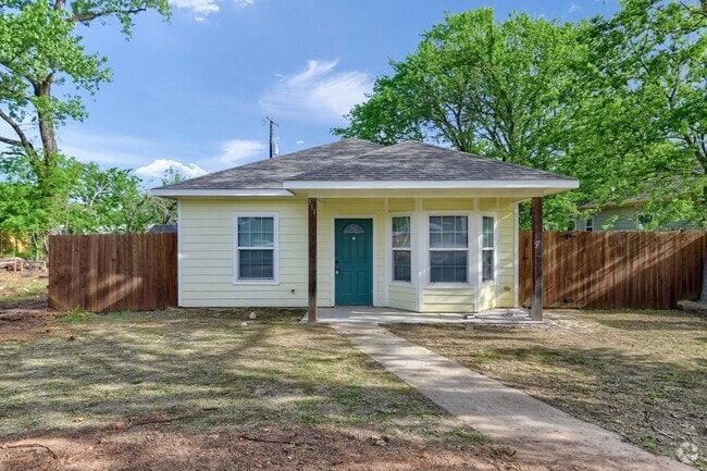 Building Photo - 311 E Shepherd St Rental