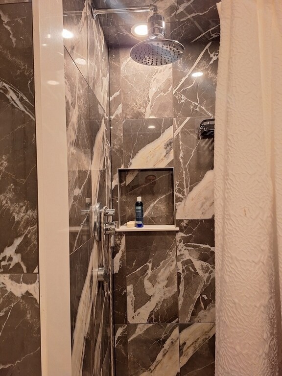 Photo - 48 Gee Ave Unit B