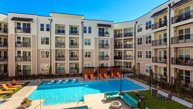 Photo - Moda at the Hill