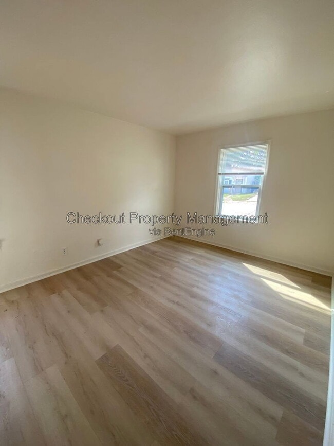 346 Mueller Ave