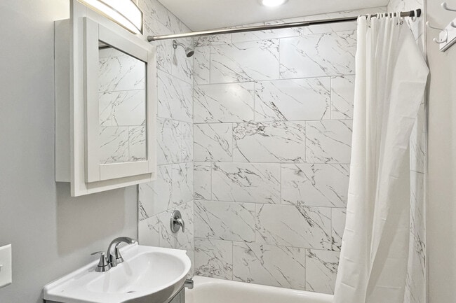 516 Des Plaines Ave.