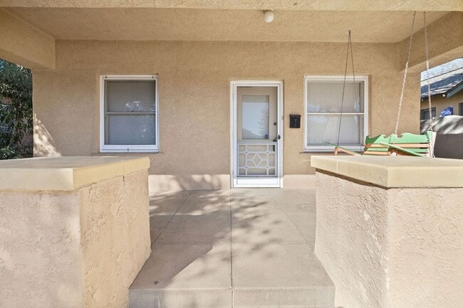 Photo - Vintage Bungalow Near University of Arizona