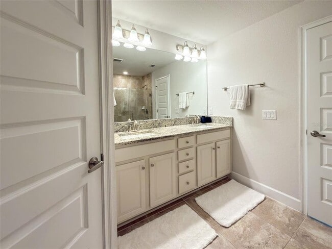 Photo - 249 Rotonda Blvd W