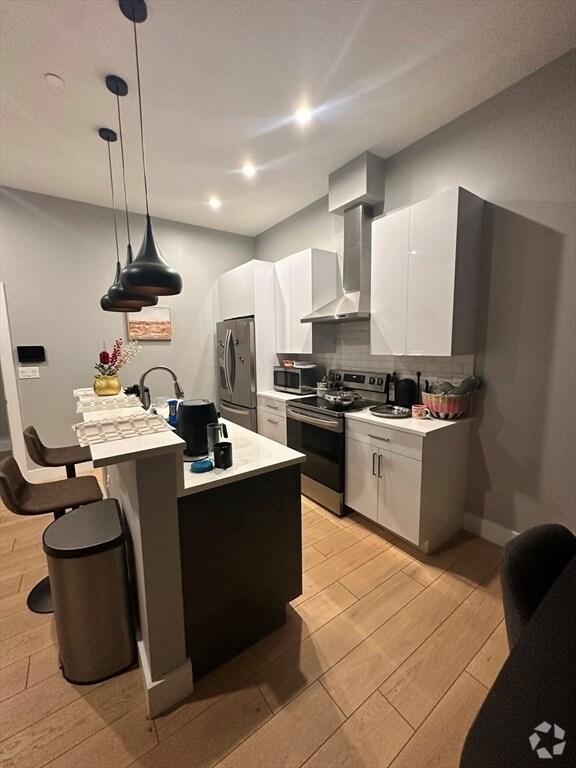 Building Photo - 60 Cross St E Unit 207 Rental