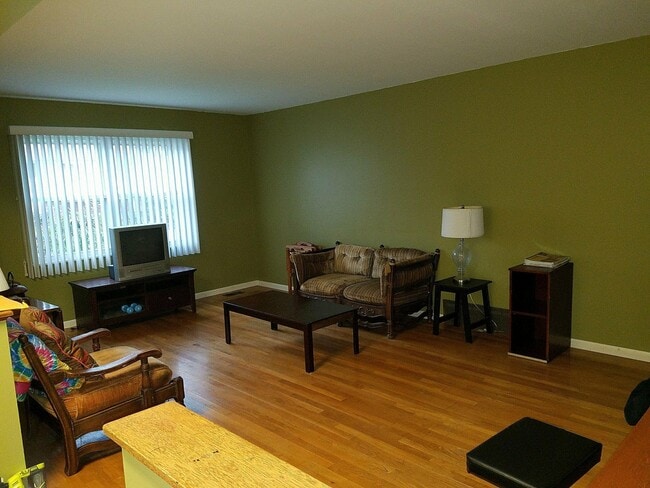 Photo - 2853 Chesfield Dr