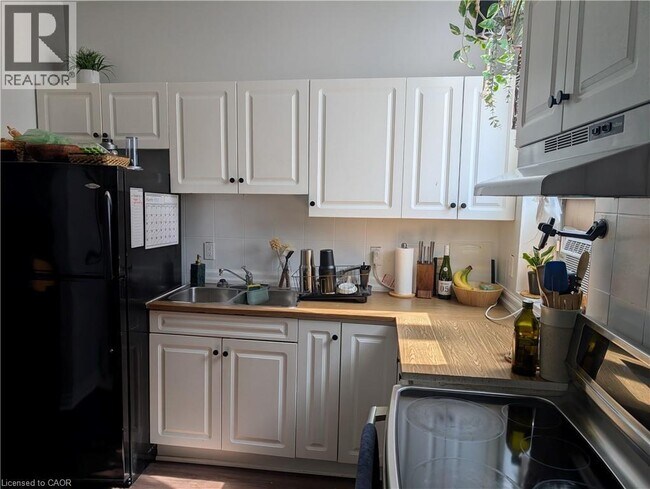 Photo - 259 Hughson St. N Unit 3