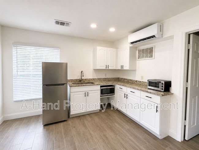 Photo - 1334 Washington Palm Loop Unit B