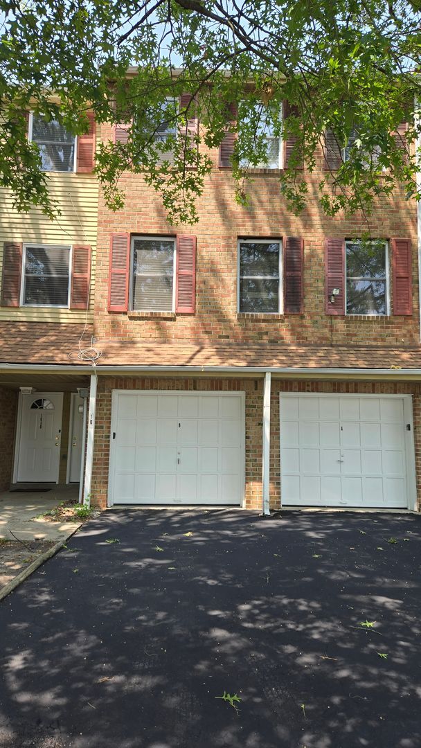 Building Photo - 103 Chaucer Rd Unit A Rental
