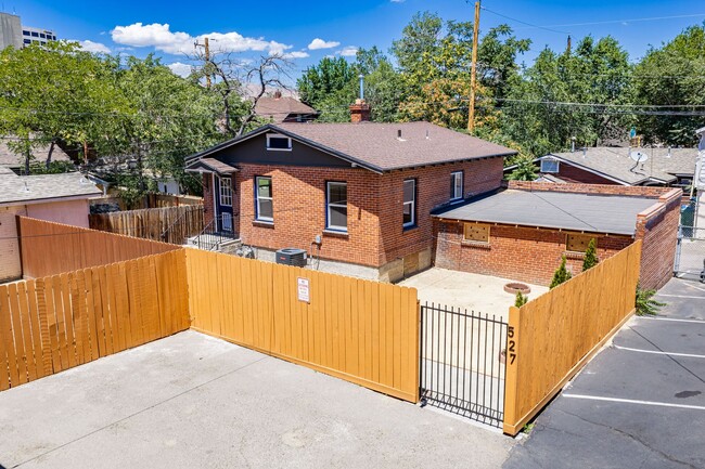 Photo - 527 Mill St